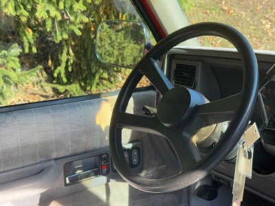 1994 GMC Sierra 1500 REG CAB 4WD 133WB