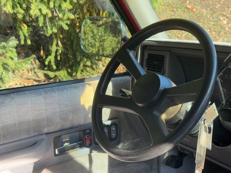 1994 GMC Sierra 1500 REG CAB 4WD 133WB