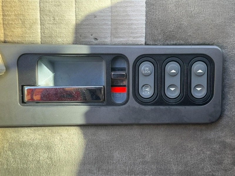 1994 GMC Sierra 1500 REG CAB 4WD 133WB