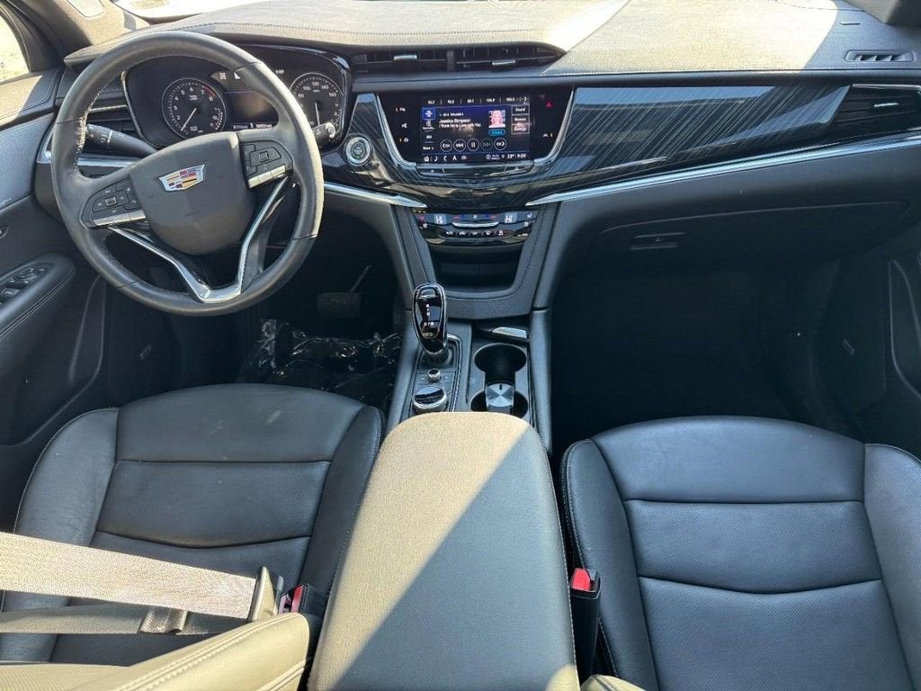 2023 Cadillac XT6 Premium Luxury