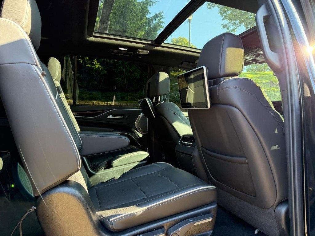 2022 Cadillac Escalade ESV Sport