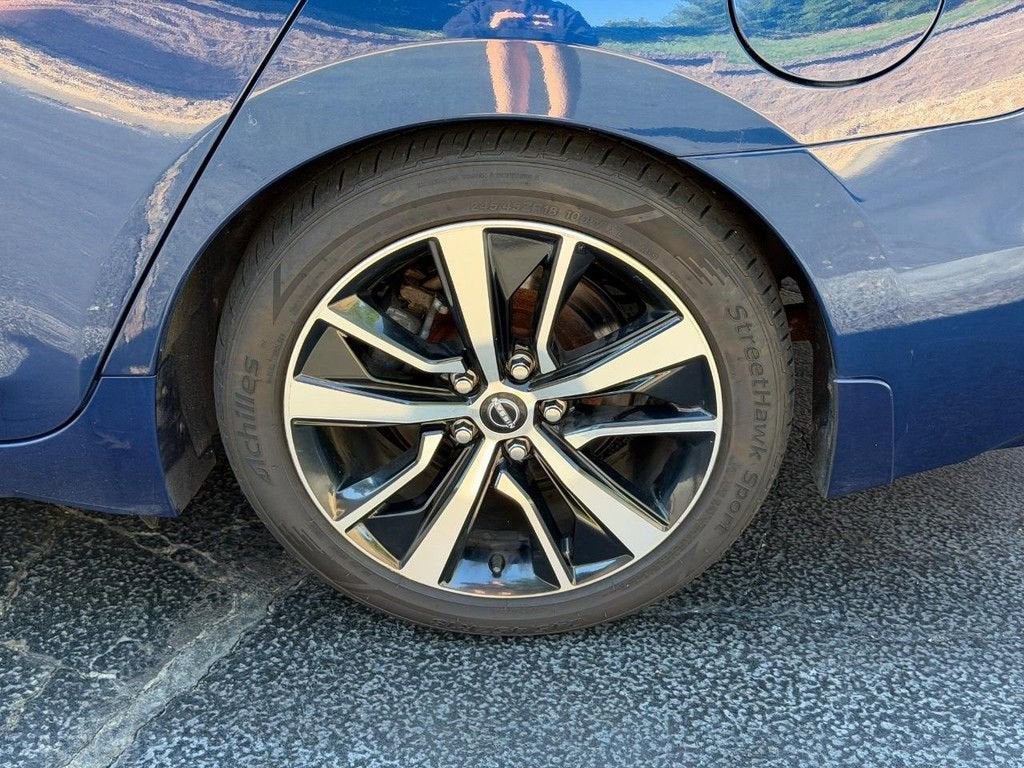 2023 Nissan Maxima SL