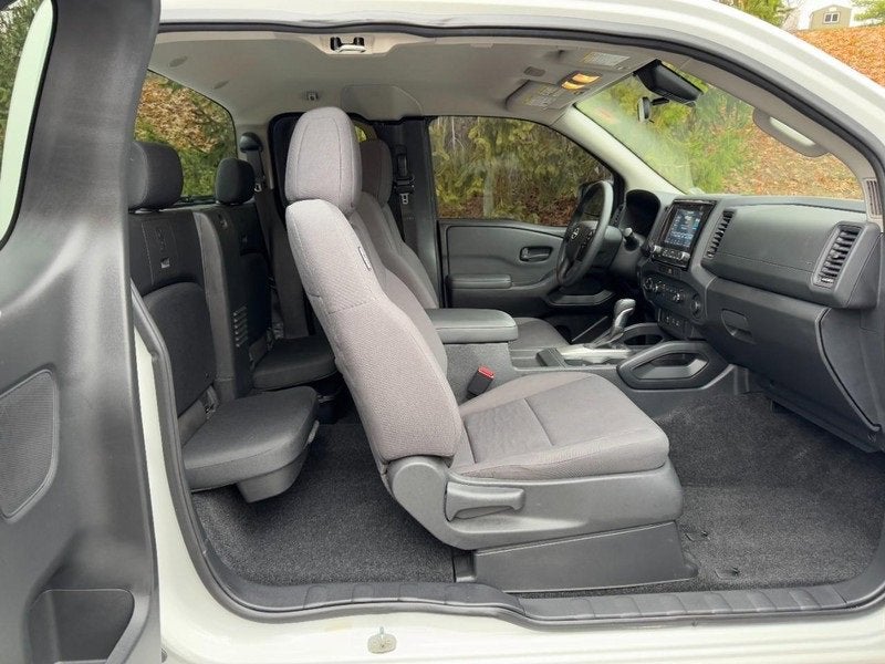 2022 Nissan Frontier S