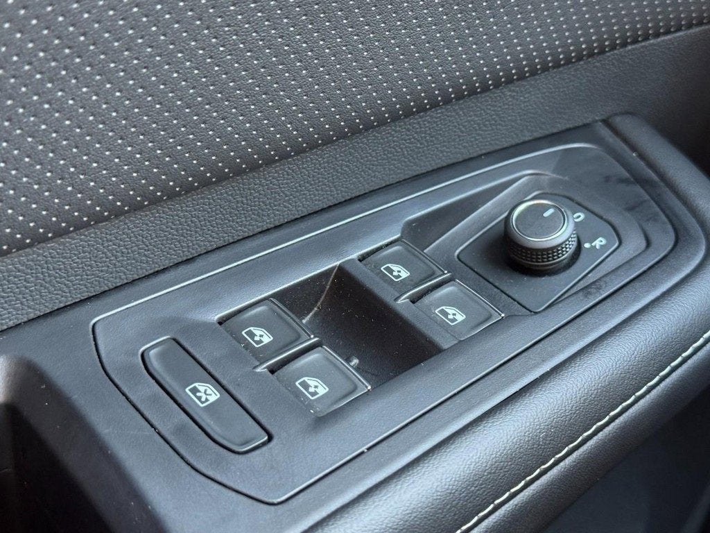 2024 Volkswagen Atlas Cross Sport 2.0T SE