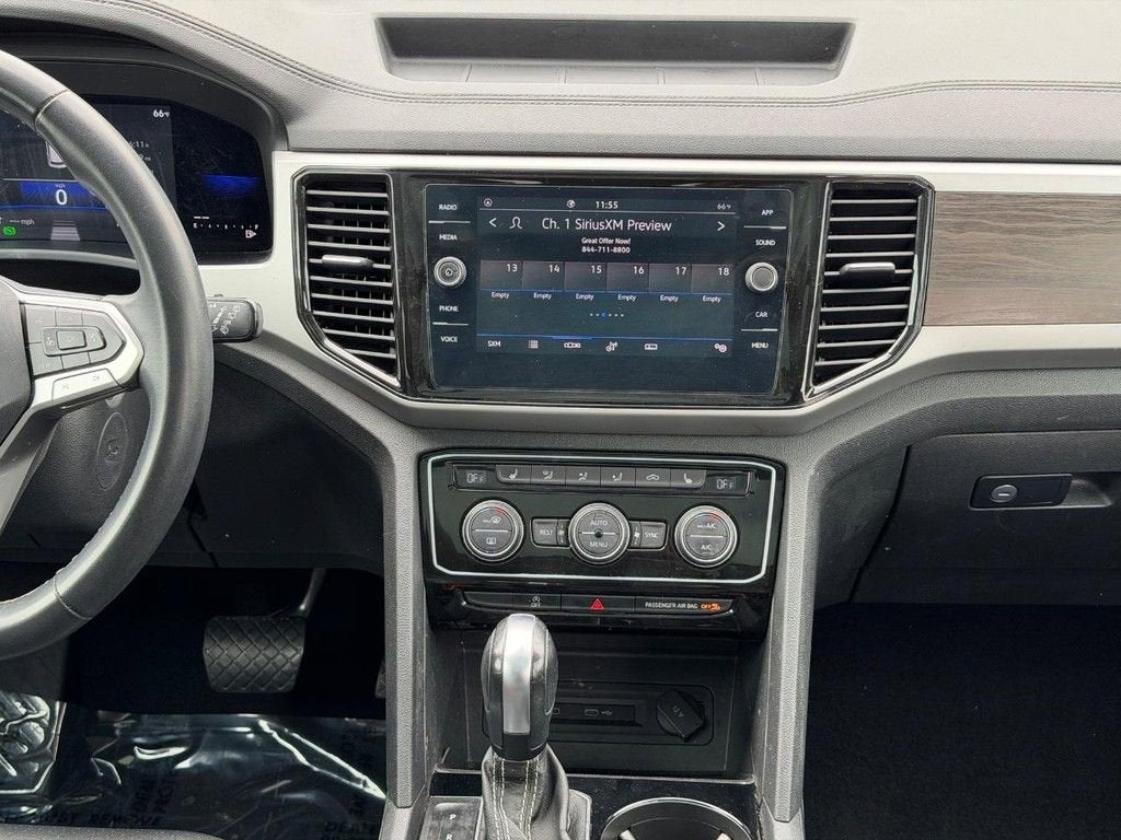 2022 Volkswagen Atlas 2.0T SE w/Technology