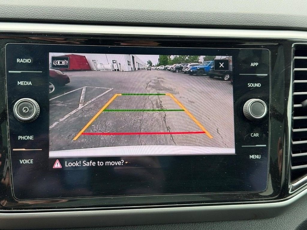2022 Volkswagen Atlas 2.0T SE w/Technology