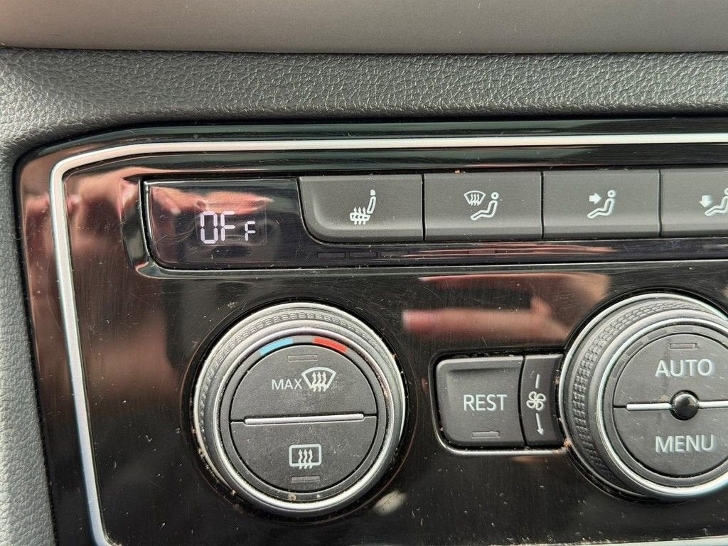 2022 Volkswagen Atlas 2.0T SE w/Technology
