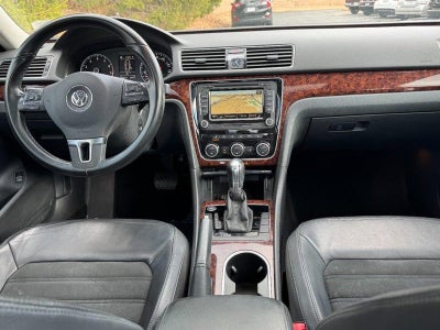 2013 Volkswagen Passat SEL