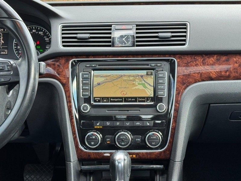 2013 Volkswagen Passat SEL