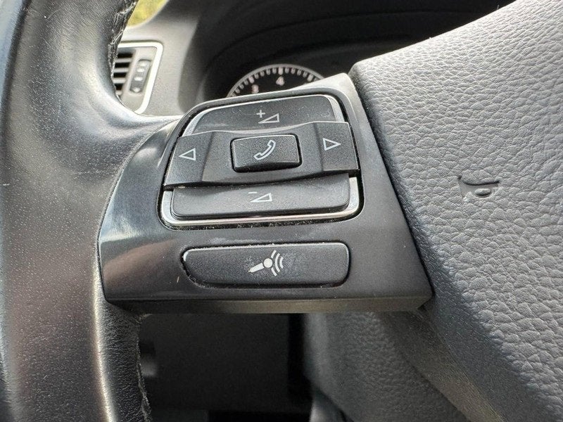 2013 Volkswagen Passat SEL