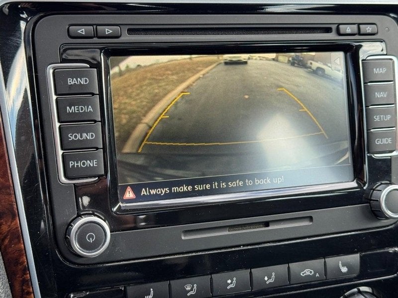 2013 Volkswagen Passat SEL