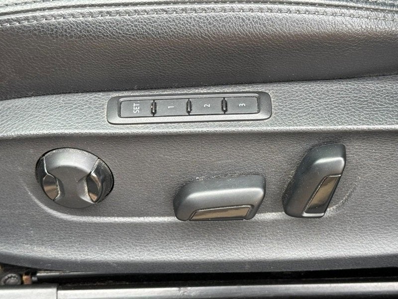 2013 Volkswagen Passat SEL