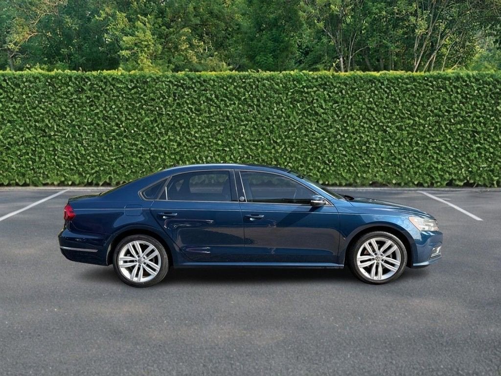 2019 Volkswagen Passat 2.0T Wolfsburg Edition