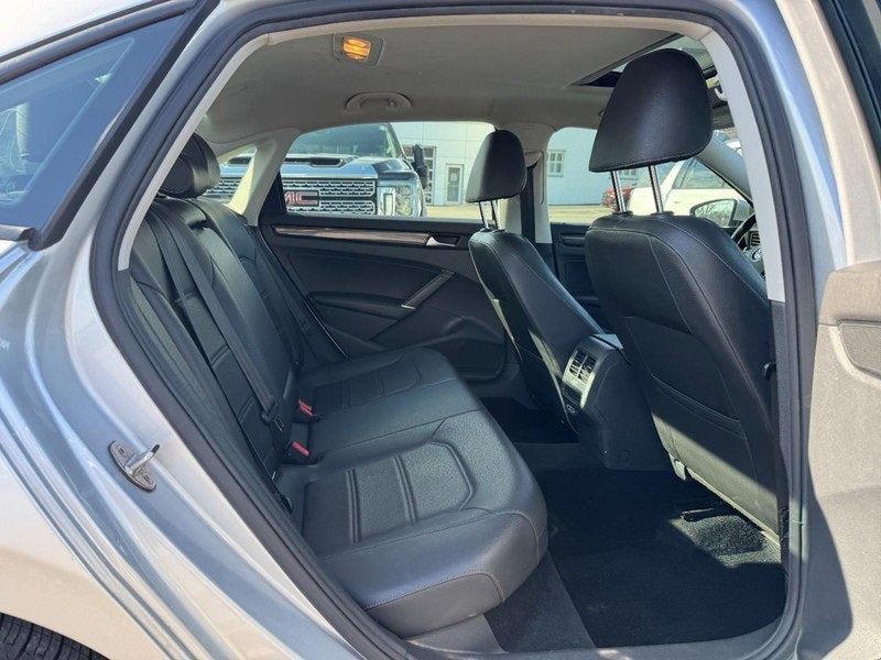 2020 Volkswagen Passat 2.0T R-Line