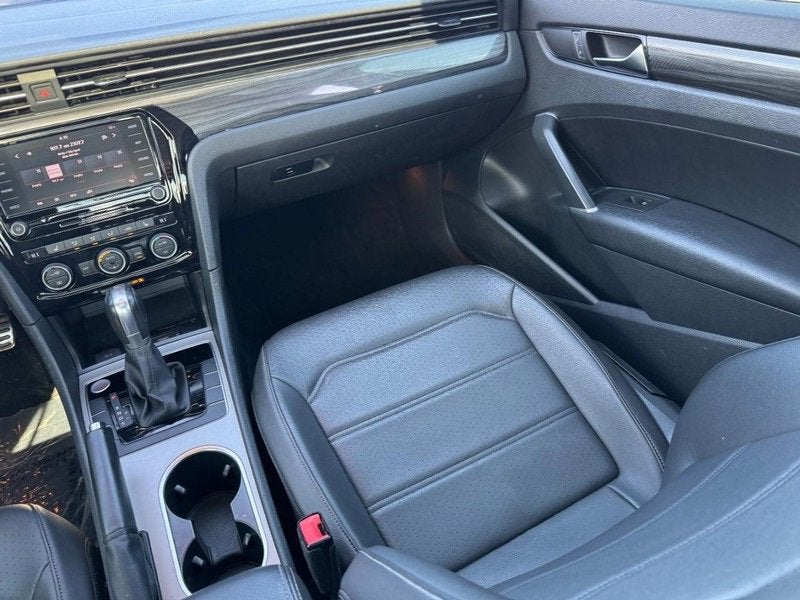 2020 Volkswagen Passat 2.0T R-Line