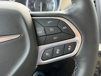 2021 Chrysler 300 Touring L