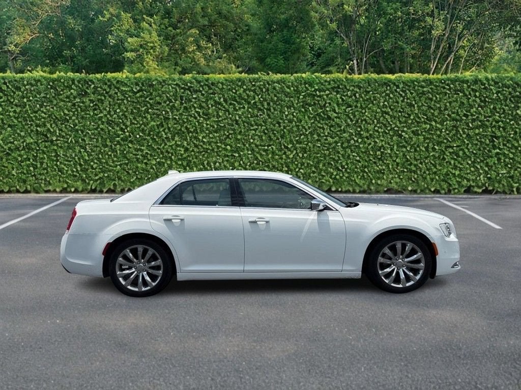 2021 Chrysler 300 Touring L