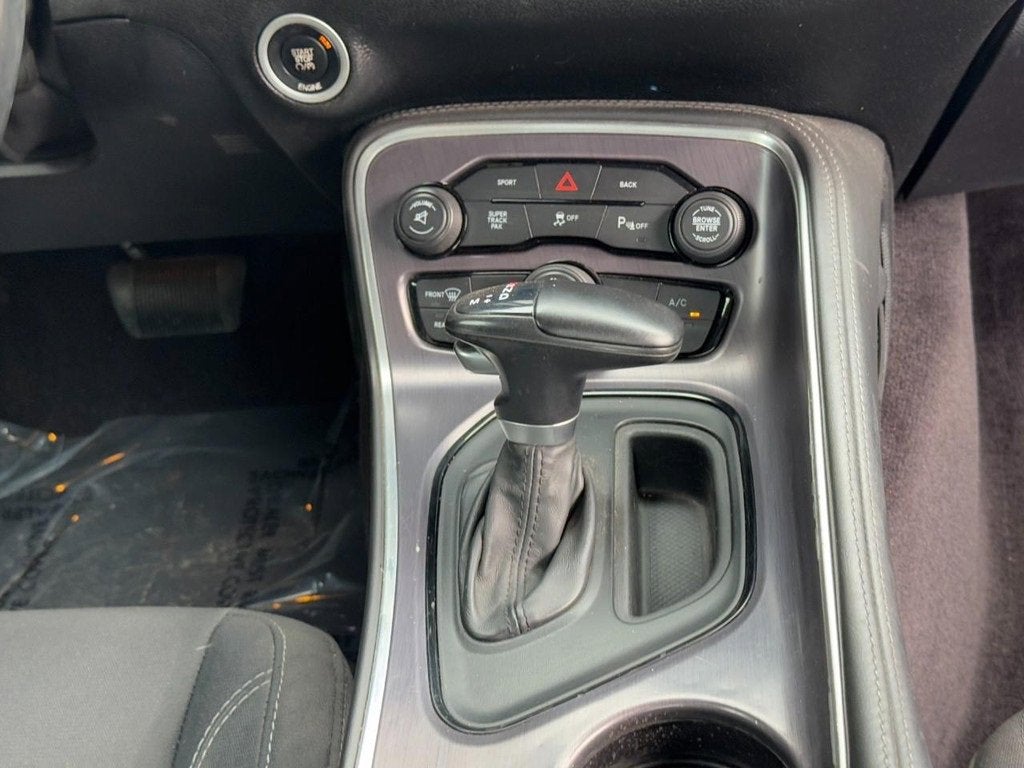 2016 Dodge Challenger SXT