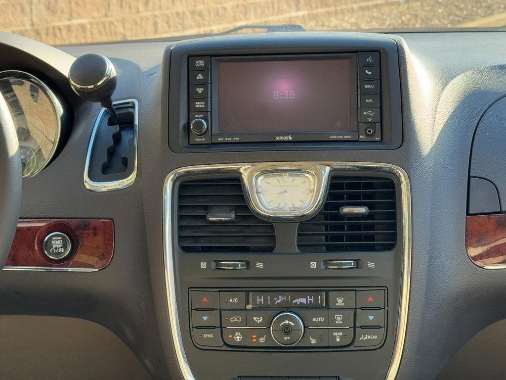 2012 Chrysler Town & Country Touring-L