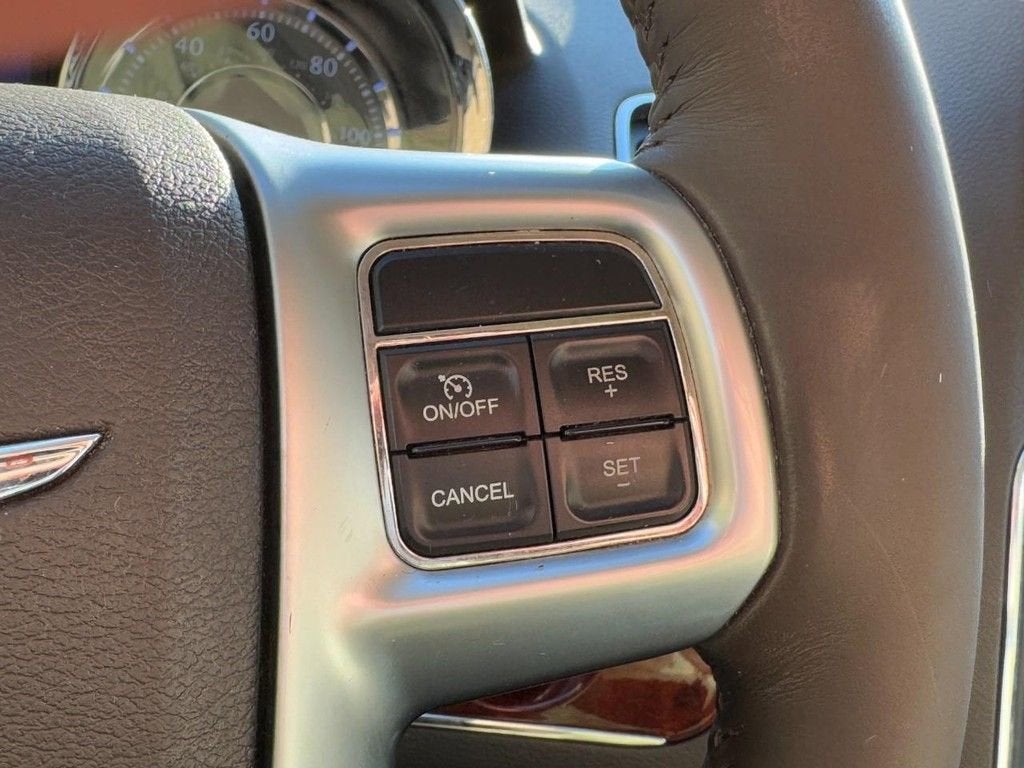 2012 Chrysler Town & Country Touring-L