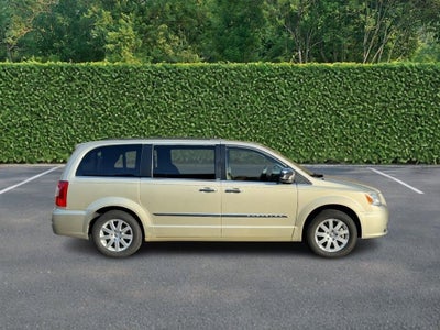 2012 Chrysler Town & Country Touring-L