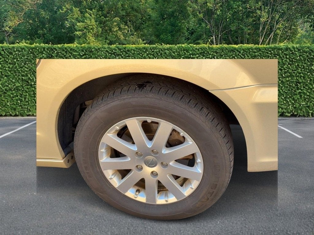 2012 Chrysler Town & Country Touring-L