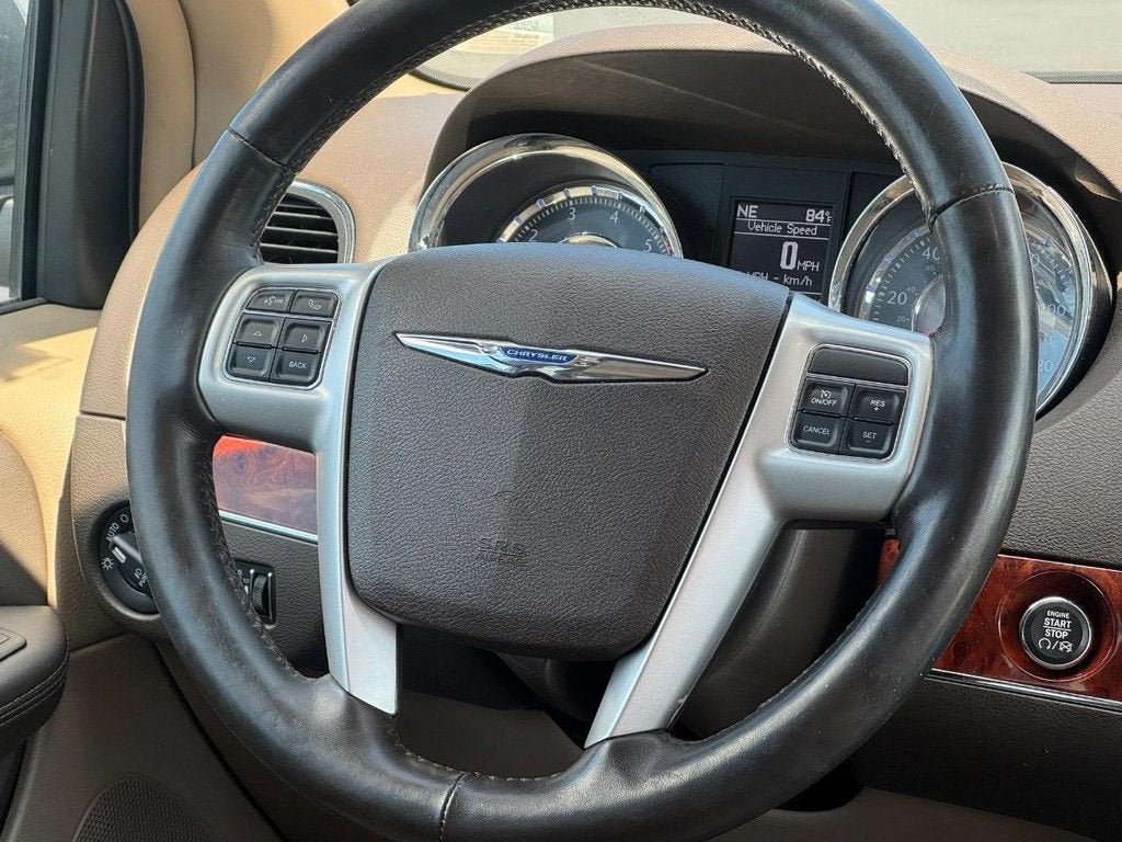 2015 Chrysler Town & Country Touring-L