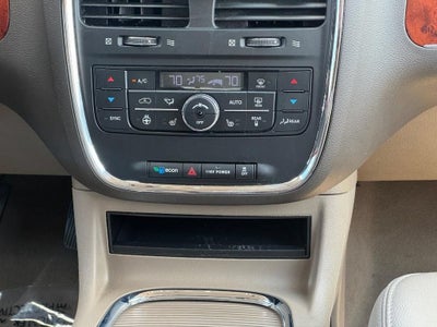 2015 Chrysler Town & Country Touring-L