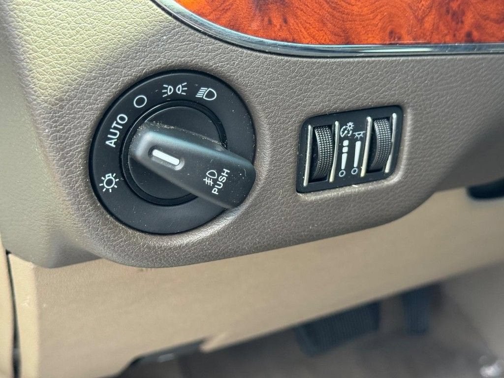 2015 Chrysler Town & Country Touring-L