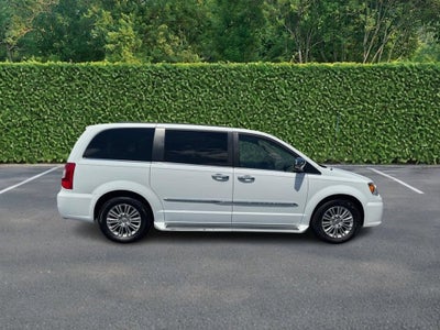 2015 Chrysler Town & Country Touring-L