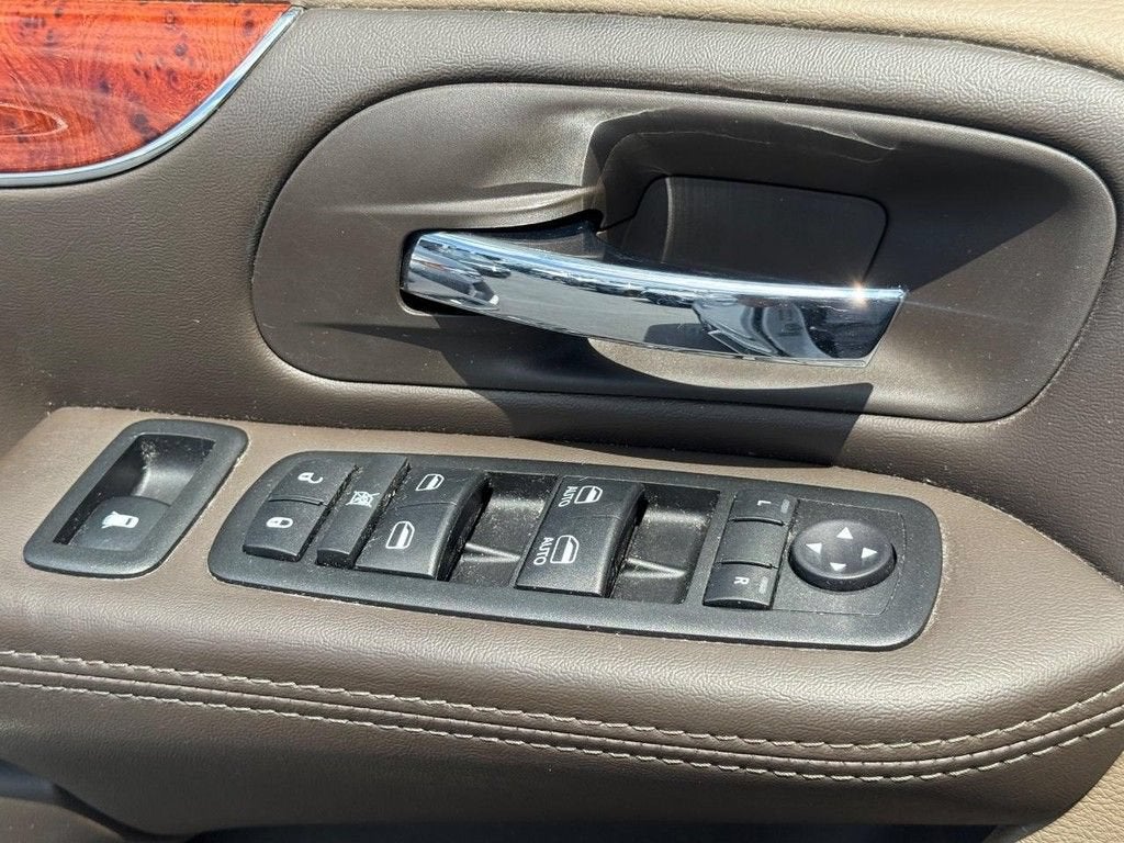 2015 Chrysler Town & Country Touring-L