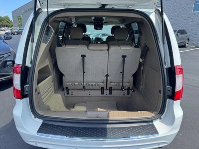 2015 Chrysler Town & Country Touring-L