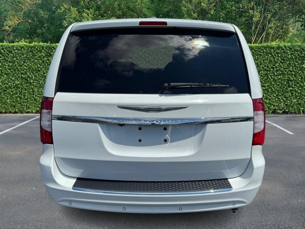 2015 Chrysler Town & Country Touring-L