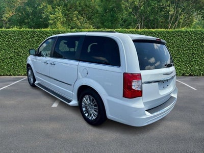 2015 Chrysler Town & Country Touring-L