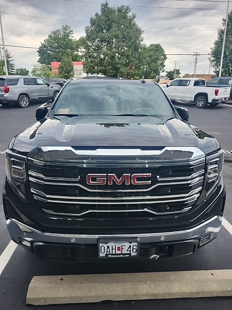 2025 GMC Sierra 1500 SLT