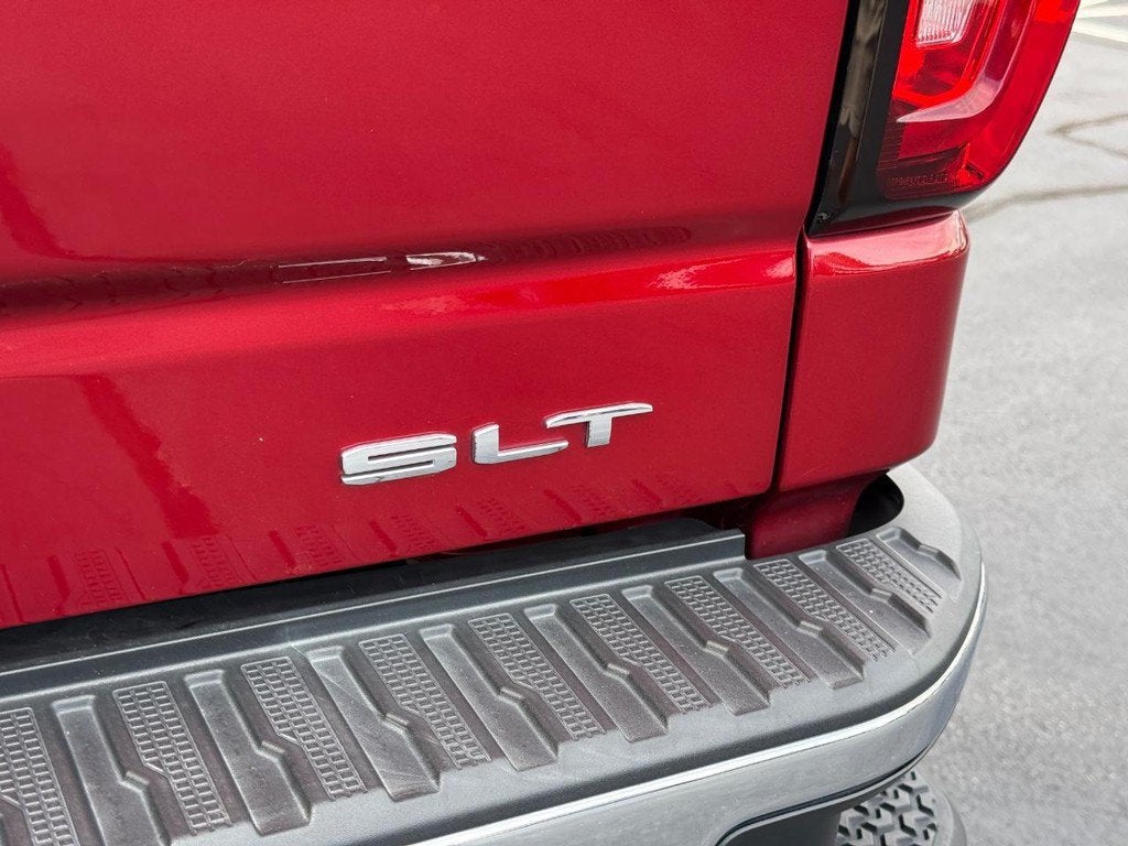 2022 GMC Sierra 1500 SLT