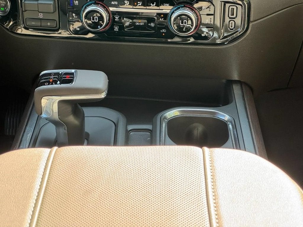 2026 GMC Sierra 1500 SLT - Photo 10