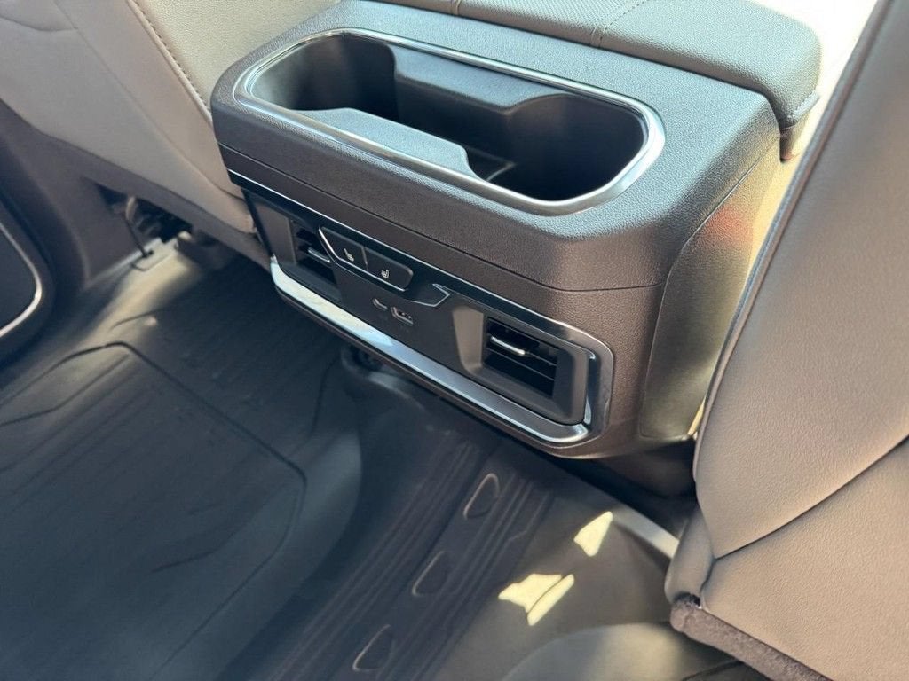 2026 GMC Sierra 1500 SLT - Photo 6