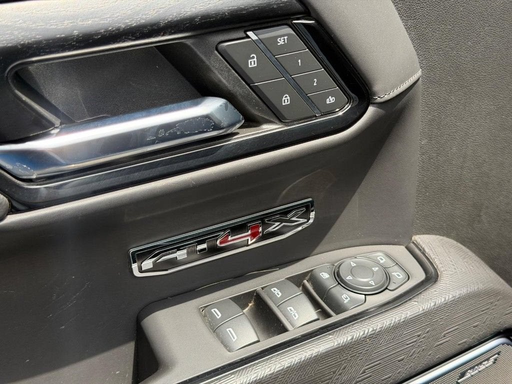 2024 GMC Sierra 1500 AT4X