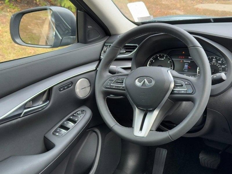 2025 INFINITI QX50 LUXE