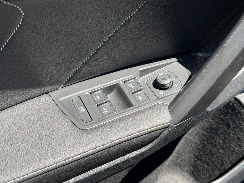 2024 Volkswagen Tiguan SEL R-Line