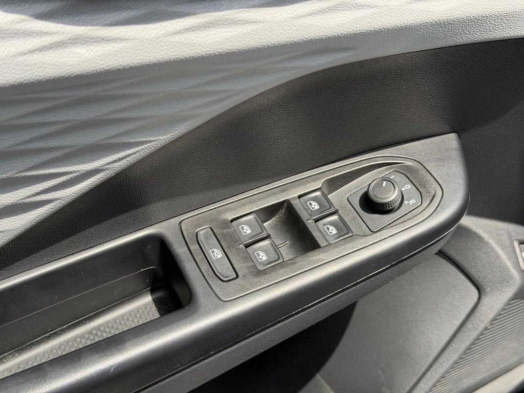 2023 Volkswagen Taos S