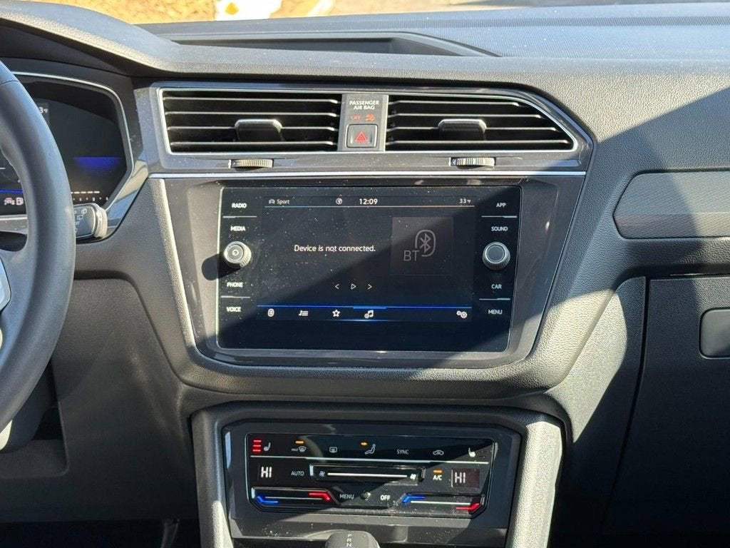 2023 Volkswagen Tiguan SE