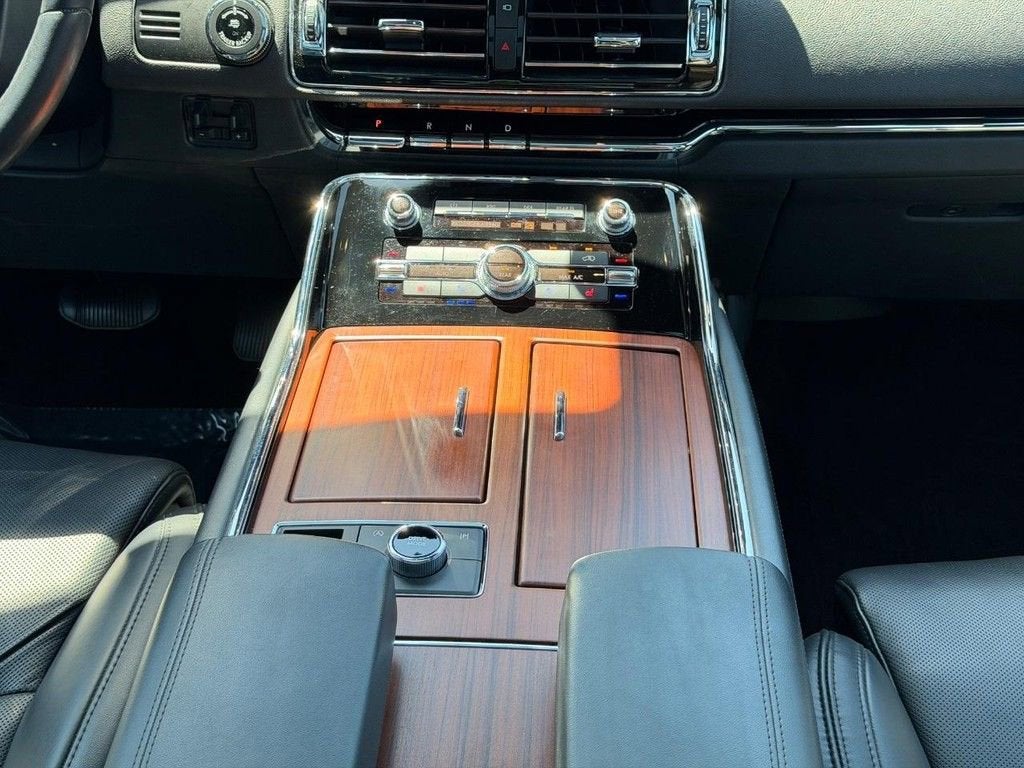 2022 Lincoln Navigator L Reserve
