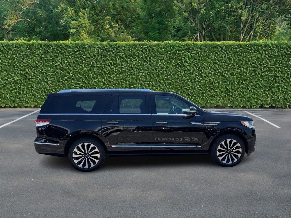 2022 Lincoln Navigator L Reserve