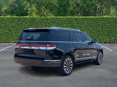2022 Lincoln Navigator L Reserve