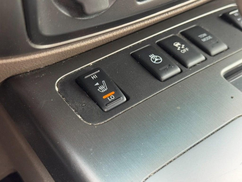 2013 Nissan Armada Platinum