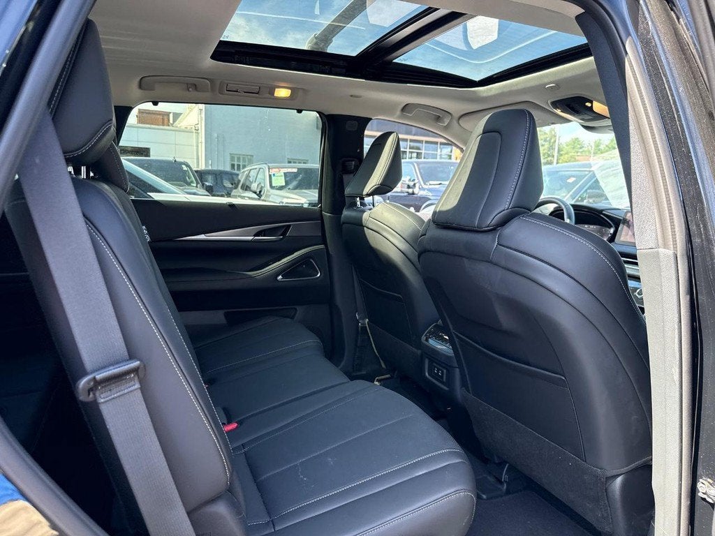 2026 INFINITI QX60 LUXE