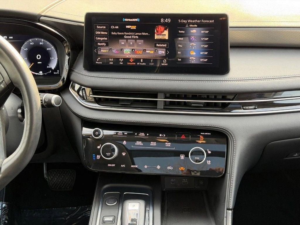 2024 INFINITI QX60 LUXE