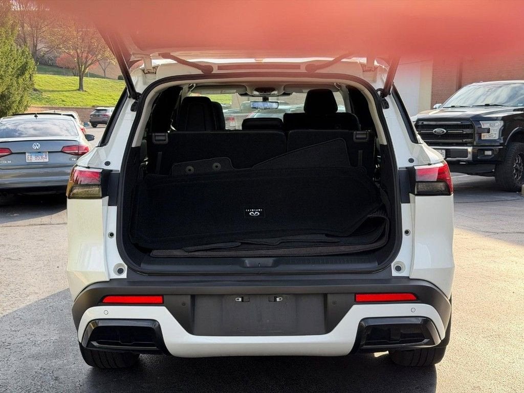 2024 INFINITI QX60 LUXE